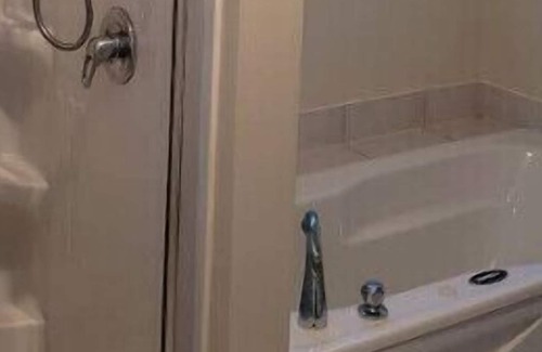Edmundston House | hotel feel, without hotel cost