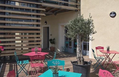 Saint-Michel-l'Observatoire Hotel | Hotel Galilee