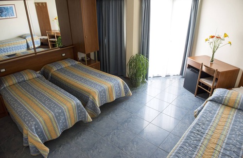 Porto San Giorgio Hotel | Hotel Gabbiano