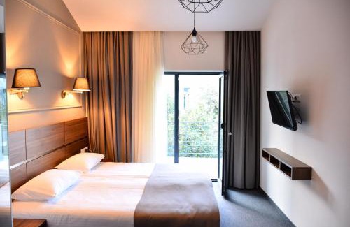 Sololaki Hotel | Hotel Garnet Tbilisi