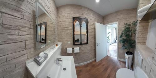 Kottenheim Bed & Breakfast | Hotel Garni am Schloss