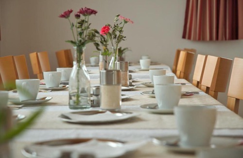 Sommerhausen House | Hotel-garni 'Zum Weinkrug'