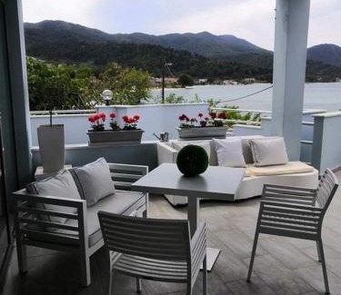 Thasos Town Apartment | Hotel George suite 1
