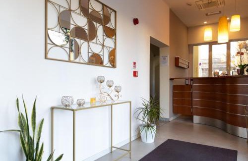 Ponte Taro Hotel | Hotel Giallo
