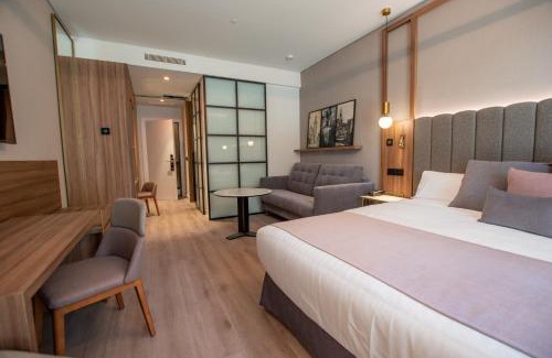 San Bernardo Hotel | Hotel Giralda Center