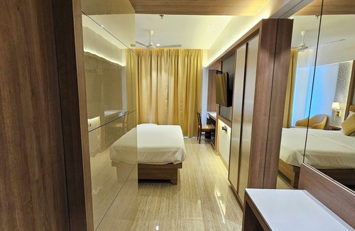 Thane West Hotel | Hotel Golden Nest - Thane