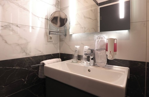 Hasselbachplatzviertel Hotel | Hotel Golden Pearl Magdeburg Im Stadtzentrum