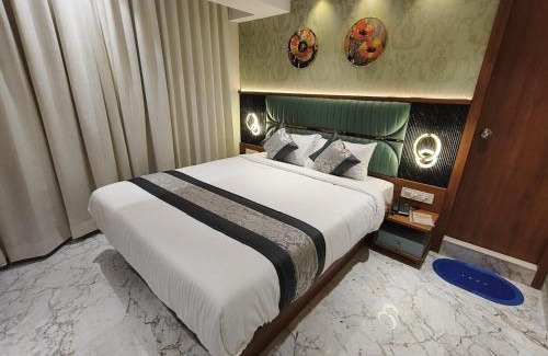 Khattalwada House | Hotel Golden Tower At Delhi Airport
