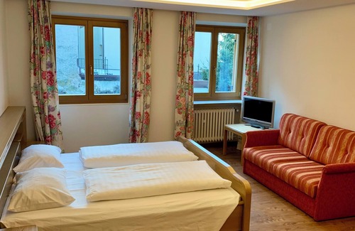 Vipiteno Historic Center Hotel | Hotel Goldenes Kreuz