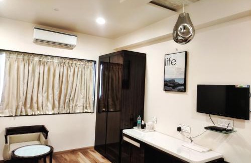 Sohagpur Hotel | Hotel Grand Kaushalya