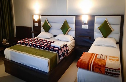 Kharar Hotel | Hotel Green Park