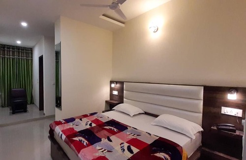 Kharar Hotel | Hotel Green Park