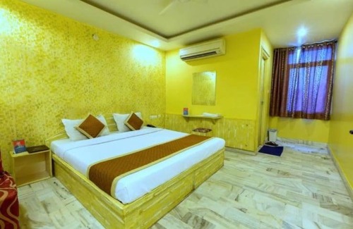 Sindhi Camp Hotel | HOTEL HAYAT RESIDENCY
