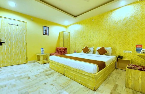 Sindhi Camp Hotel | HOTEL HAYAT RESIDENCY
