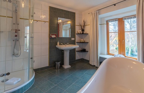 Rothenburg Old Town Hotel | Hotel Herrnschloesschen