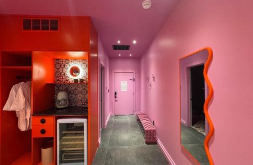 Cherokee Triangle House | Hotel Hilo - Room 202