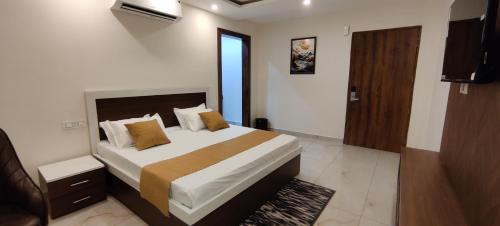 Kharar Hotel | Hotel Hiltane