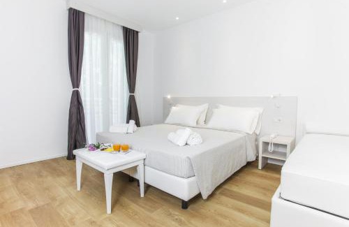 Rivabella Hotel | Hotel Houston Suites