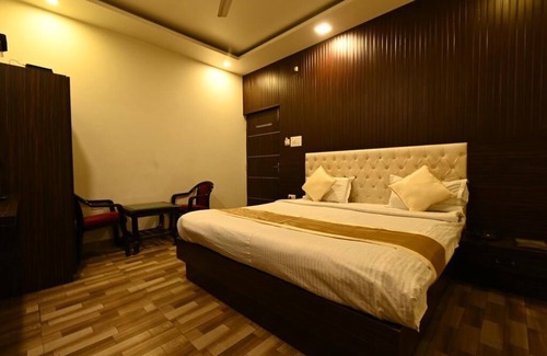 Charbagh Hotel | Hotel I.P. Palace