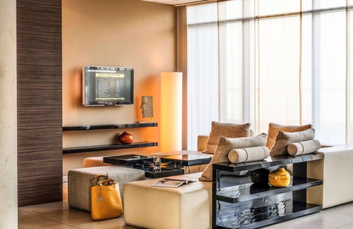 Waggershausen Hotel | Hotel ibis Friedrichshafen Airport Messe