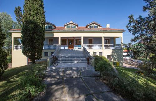San Pietro di Legnago Hotel | Hotel Il Lato Azzurro - Isola di Sant'Erasmo - NO VEHICLES ACCESS