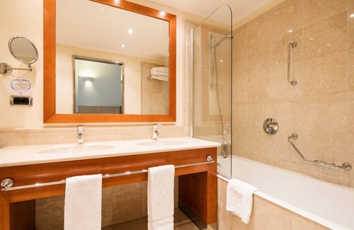Penya-roja Hotel | Hotel ILUNION Aqua 4