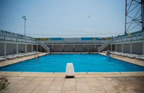 Caracal Hotel | Hotel Imperium & Pool