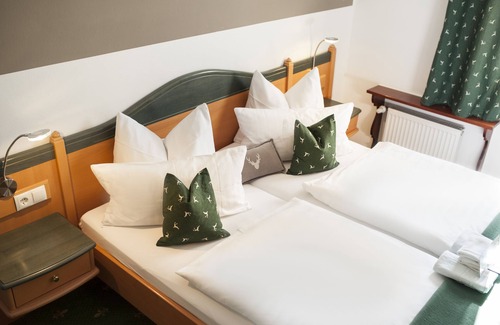Bernau am Chiemsee Hotel | Hotel Jägerhof Garni
