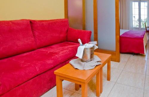 Minorca Hotel | Hotel Jeni & Restaurant