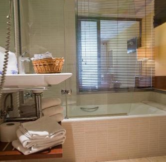 Minorca Hotel | Hotel Jeni & Restaurant
