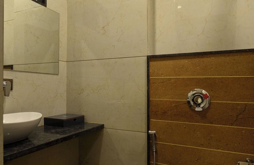 Dhule Hotel | Hotel Jhankar Palace