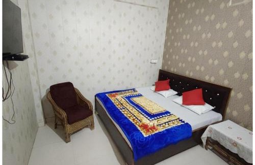 Sarnath Hotel | HOTEL K-A-S-H-I-N-E-S-T Near Sarnath Buddhist Temple - Offers Air Conditioned Rooms With Wifi Facility - Parking & Room Service - Prime Location - Best Selling In Varanasi