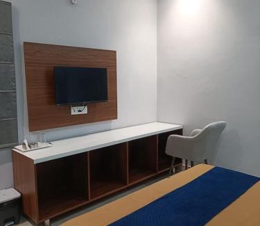 Kharar Hotel | Hotel Kamboj