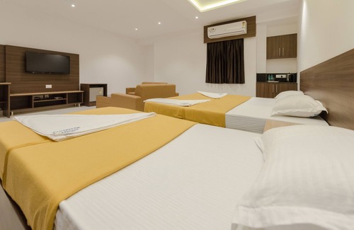 Hampankatta Hotel | Hotel Karuna Residency