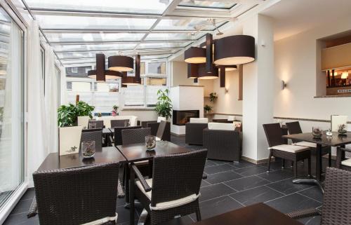 Muenchberg House | Hotel Konditorei Cafe Dora