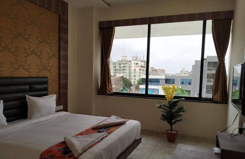 Vallabh Vidhyanagar Hotel | Hotel Krishna Palace