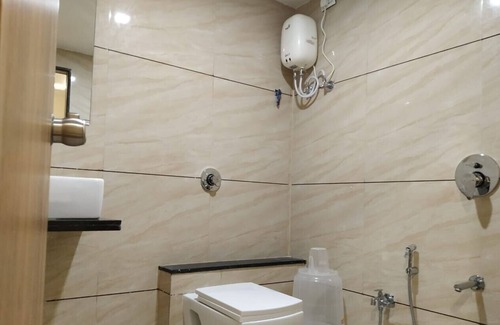 Vallabh Vidhyanagar Hotel | Hotel Krishna Palace