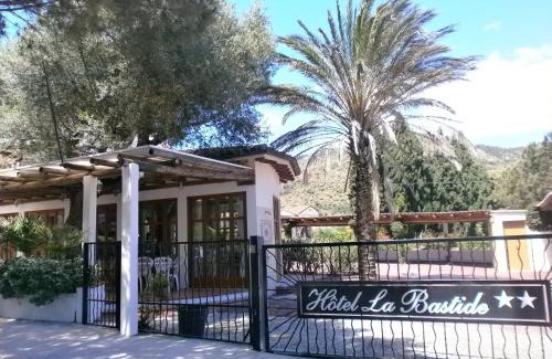 Le Lavandou Hotel | Hotel La Bastide