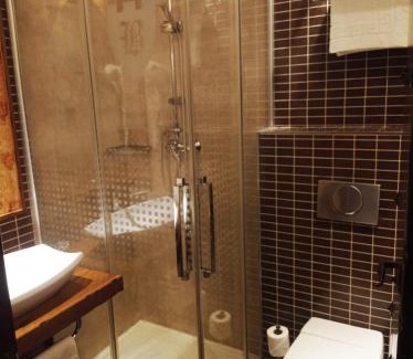 Velez de Benaudalla Hotel | Hotel La Brasa