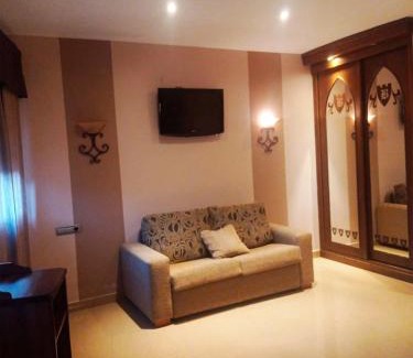 Velez de Benaudalla Hotel | Hotel La Brasa