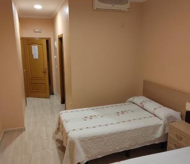 Castillejo de Iniesta Hotel | Hotel La Estrella de Castillejo