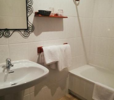 Poo Hotel | Hotel La Farola del Mar