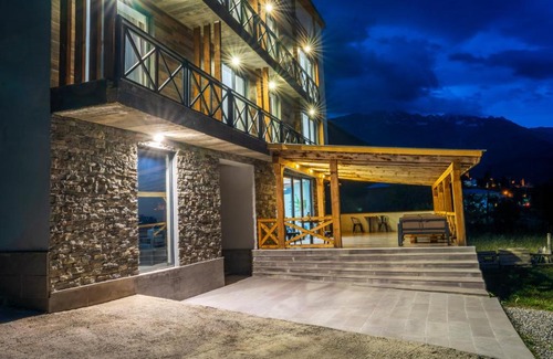 Bagvdanari Hotel | Hotel Latveli Mestia