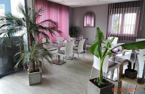 La Roche-sur-Foron Hotel | Hotel le Foron