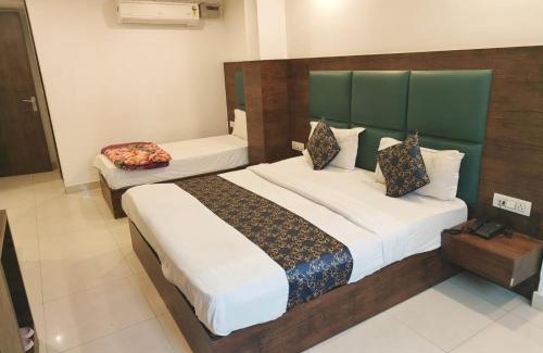 South West Hotel | Hotel Le Grand Near IGI Airport