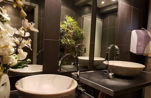 Greoux-les-Bains Hotel | Hotel Les Alpes