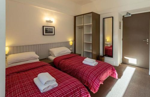 Saint-Jean-de-Sixt Hotel | Hotel Les Aravis