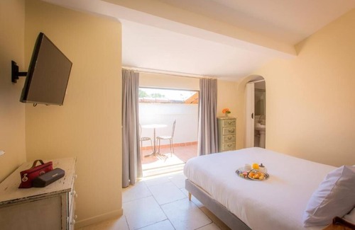 Valbonne Hotel | Hotel Les Armoiries