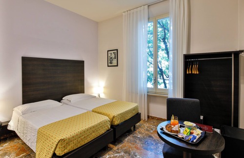 San Donato-San Vitale Hotel | Hotel Liberty 1904