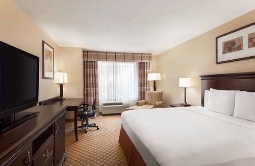 Ontario Bed & Breakfast | Hotel located close to Ontario Mills, CA , Ontario Convention Center